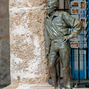 Antonio-Gades-sculpture-Havana-2