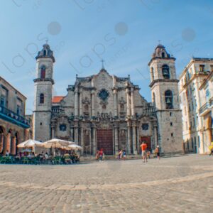 Cathedral-Square-Havana-Cuba-3