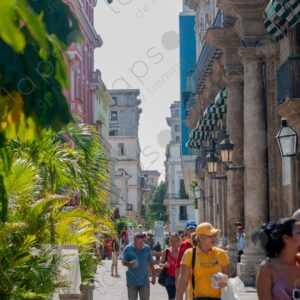 Pedestrian-street-Havana-Cuba