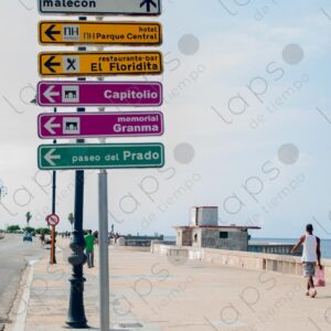 Tourism-destination-signage-Havana-Cuba-3