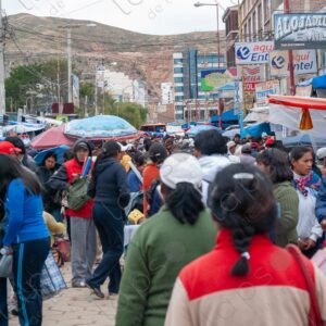 A lot of people at the market in Oruro, Bolivia