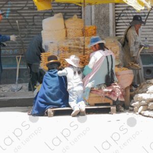 Cholitas in the city La Paz