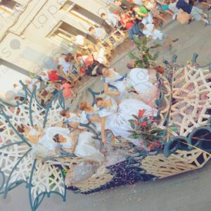 Caudete Festival parades white float 2