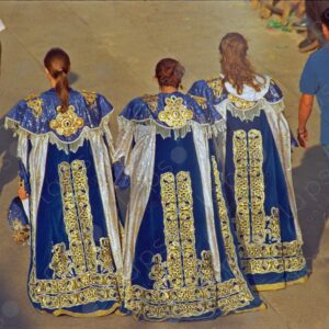 Caudete festivities parades women with their backs turned in blue dresses