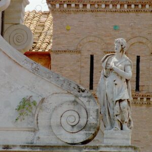 Statue of the Arch of Constantine Rome 1