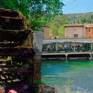 Mill and restaurant in Fontaine de Vaucluse 2